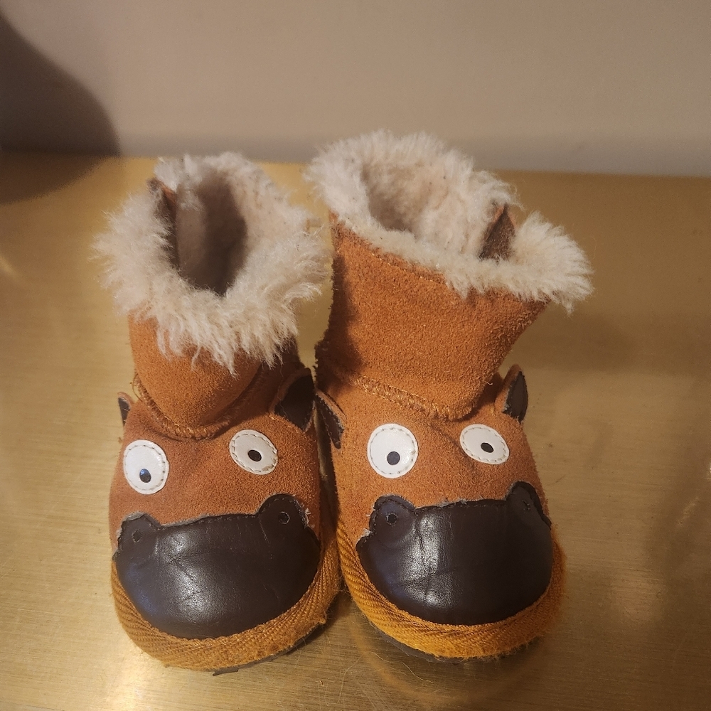 Emu Little Creatures Wool and Suede Walkers Size 12-18 months